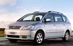 AVENSIS VERSO 7 places