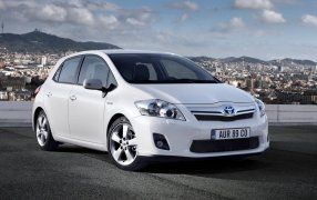 AURIS Hybride