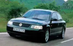 PASSAT avec accoudoir arrière